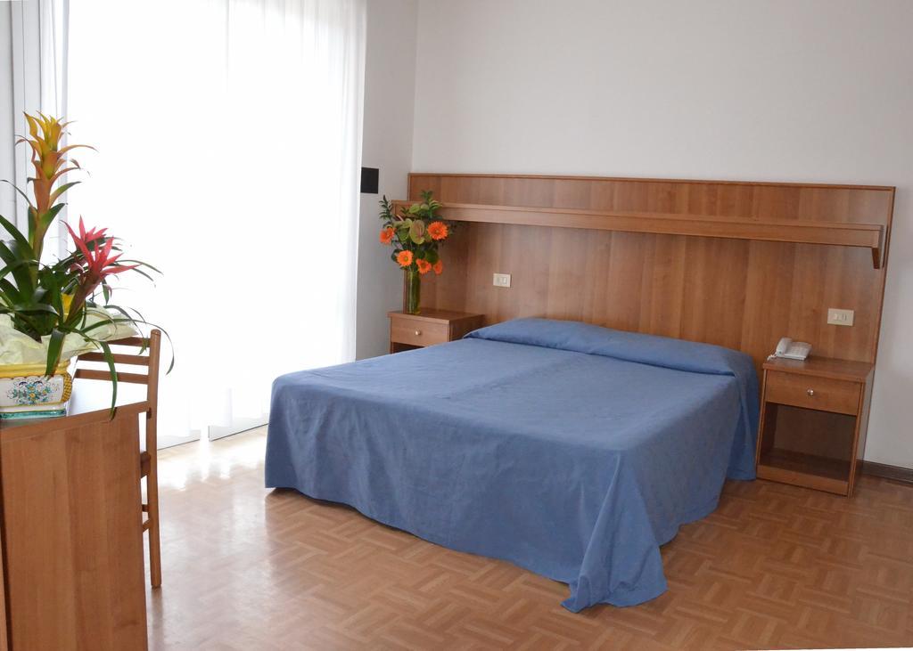 Hotel Aspe Bibione Zimmer foto
