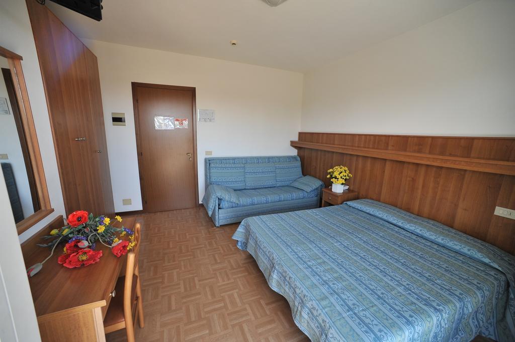 Hotel Aspe Bibione Zimmer foto